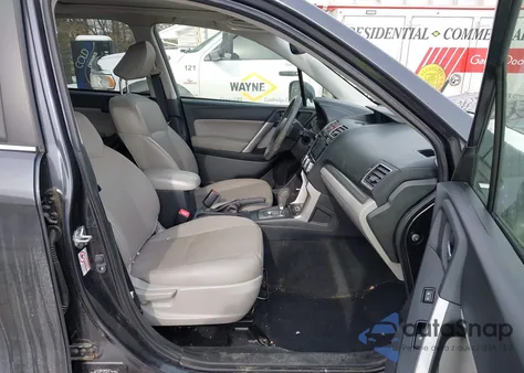 2016 Subaru Forester 2.5I Limited z USA, uszkodzony, nr VIN JF2SJARC7GH433384